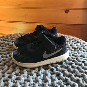 Black Nike